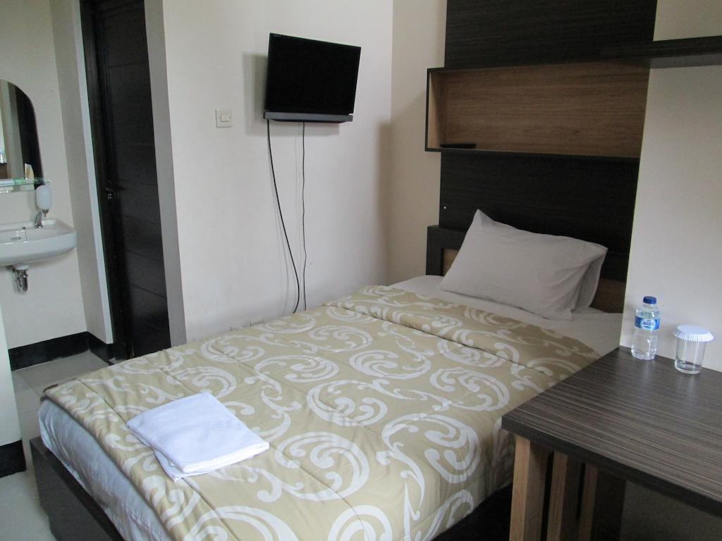 Allure Guest House Bandung Zimmer foto