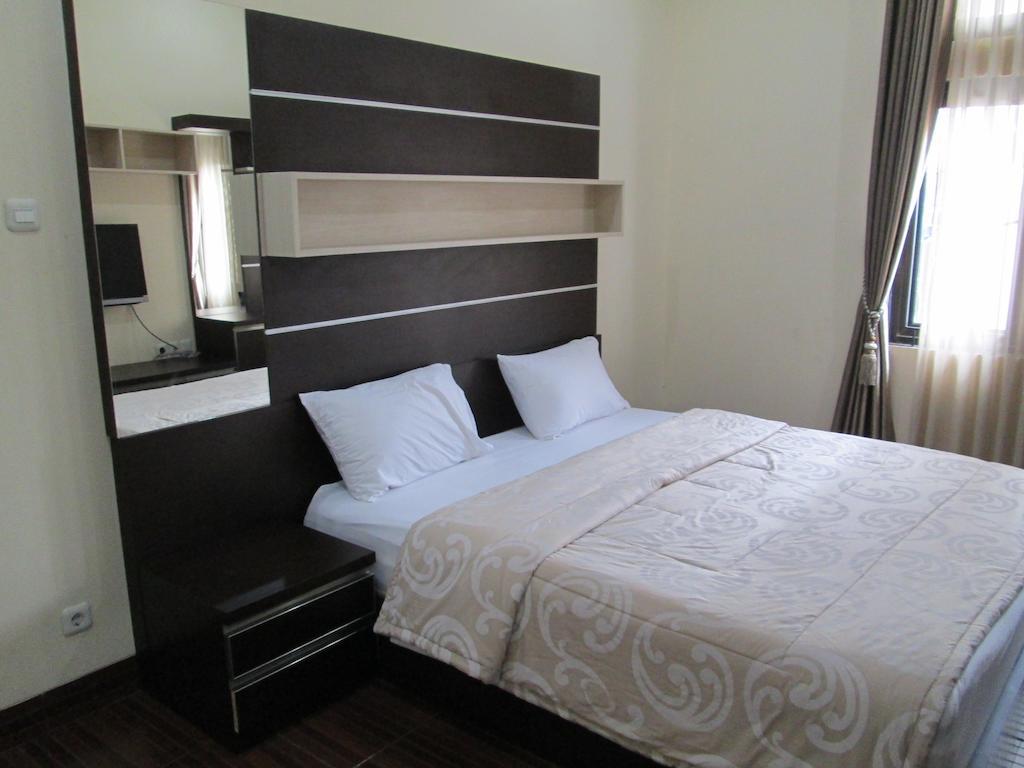 Allure Guest House Bandung Zimmer foto