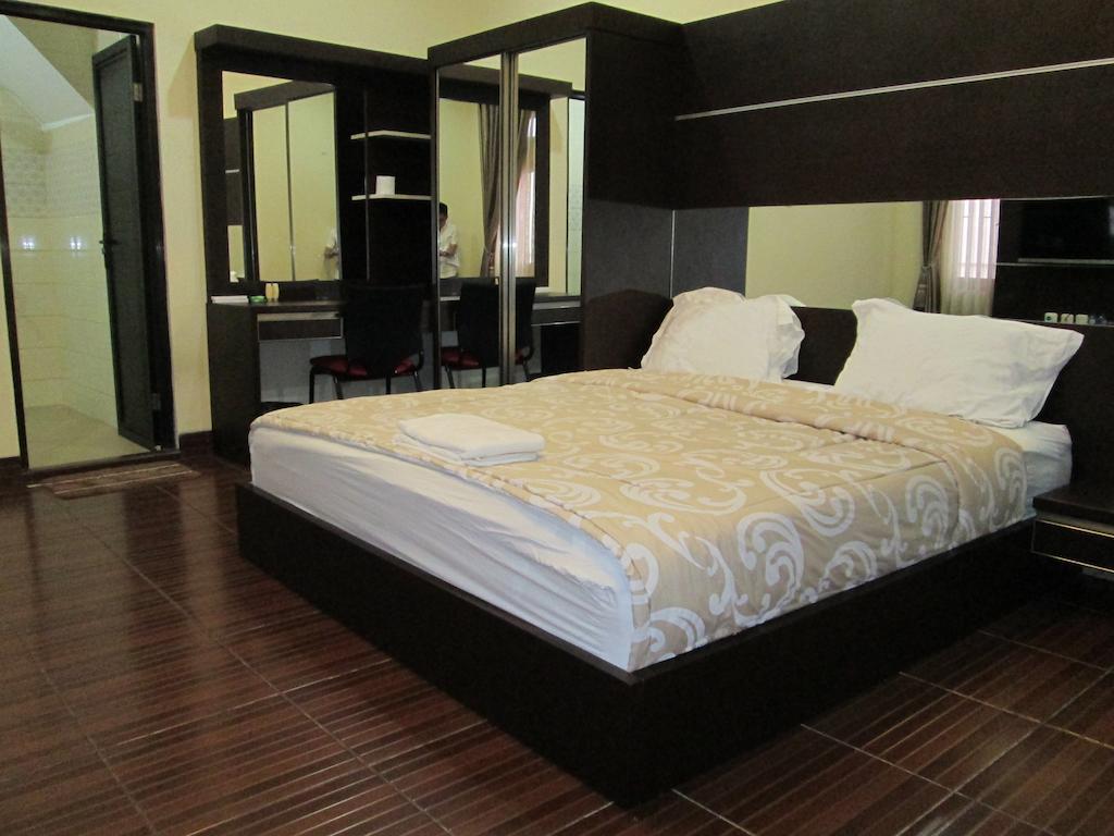 Allure Guest House Bandung Zimmer foto
